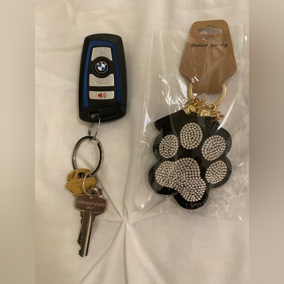 SOLD OUT! NWT Black with Silver Paw Bling Rhinestone Puffy Purse Charm - Picture 3 of 5